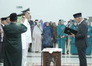 Lantik Penjabat Wako Padang Panjang dan Pj Wako Pariaman, Gubernur Mahyeldi Tekankan Koordinasi dan Netralitas ASN