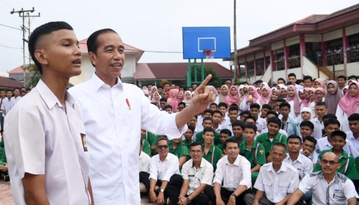 Presiden Joko Widodo Memuji Keunggulan Program Pembelajaran di SMK Negeri 5 Padang