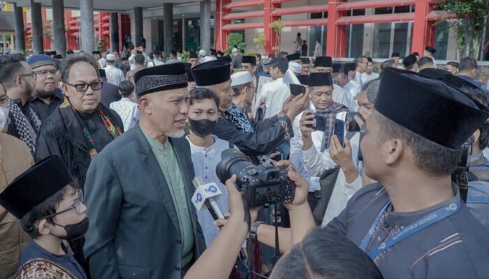 Pemprov Sumbar Salurkan BKK Sebesar 7 Miliar kepada Pemkab Solok Selatan