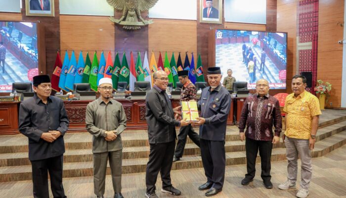 DPRD Sumbar Gelar Paripurna Penetapan Ranperda APBD Tahun 2024