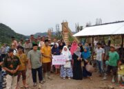 Anggota DPR RI Sumatera Barat II Hj Nevi Zuairina, Menyerahkan Bantuan Simbolis TJSL untuk Masjid An Nur di Kabupaten Agam*