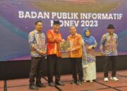 Keempat Kalinya, DPRD Sumbar Raih Anugerah KIP Predikat Informatif Kategori OPD Provinsi