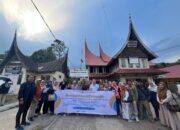 Pengabdian Masyarakat Internasional FEB Unand Bersama Prof. Noel Scott di Simarasok, Agam