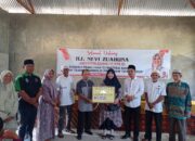 Hj. Nevi Zuairina Serahkan Bantuan TJSL Dari PT Kimia Farma Kepada Pondok Tahfiz Nurul Iman di Pasaman Barat