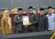 Pemko Dan DPRD Padang Sepakati Ranperda RPJPD 2025-2045 Jadi Perda