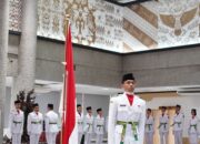 Bangga..Penggerek Sang Merah Putih di KBRI Singapura Anak Genius Umar