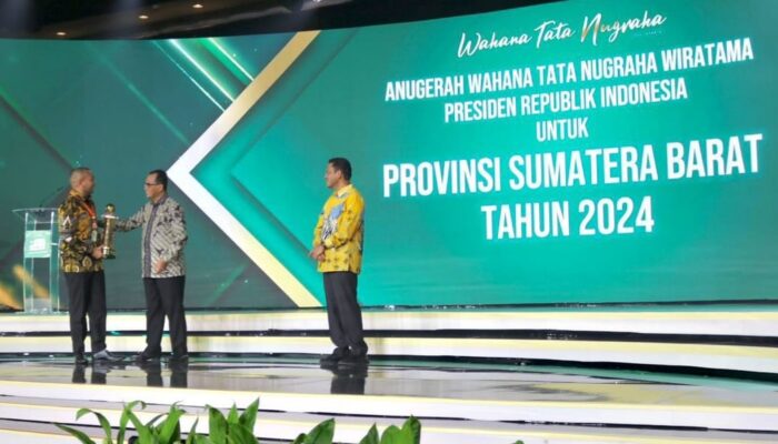 Pemprov Sumbar Raih Penghargaan Wahana Tata Nugraha Wiratama