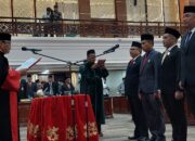 Ketua Pengadilan Tinggi Padang Lantik Ketua Dan Wakil Ketua Definitif DPRD Provinsi Sumbar