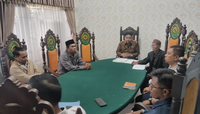 Diduga Tidak Disiplin Waktu, Sidang Gugatan Media Molor Berjam-jam