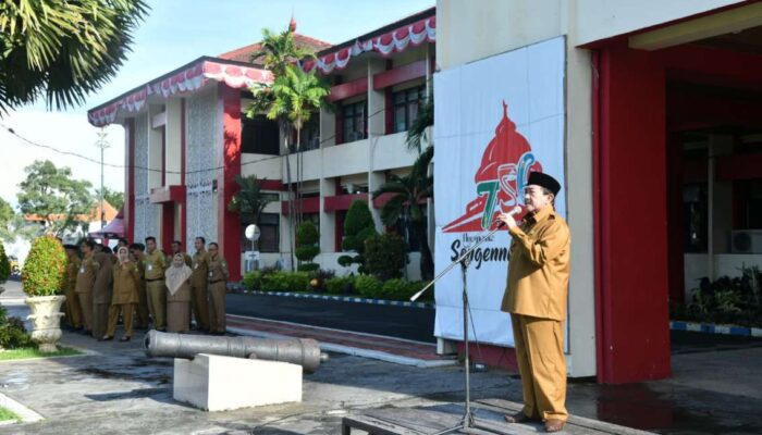 Wakil Bupati Sumenep Pimpin Apel Gabungan, Tekankan Profesionalitas Di Hadapan Ratusan ASN