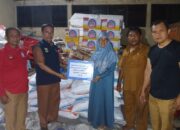 Pemprov Sumbar Antar 2.220 Kilogram Beras dan Logistik ke Dua Kabupaten