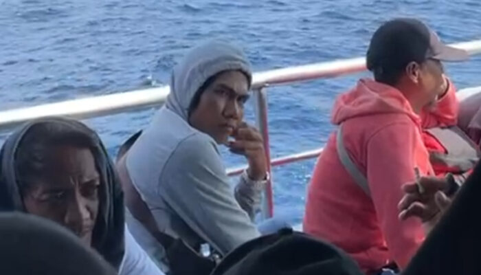 Diduga Bunuh Diri, Seorang Penumpang Kapal Express Bahari Kalianget Lompat Ke Laut di Takat Noko