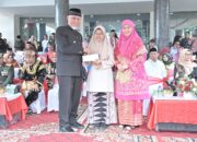 Siswi SMA 10 Padang Baca UUD 1945 Tanpa Teks, Gubernur Sumbar Beri Apresiasi Rp1 Juta