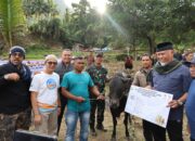 Gubernur Mahyeldi Tebar Bantuan untuk Masyarakat Nagari Tanjung Balik Sumiso Kabupaten Solok