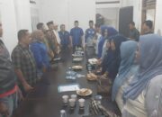 Ketua Ketua DPC Demokrat Pasaman Sabar AS Instruksikan Legislator Beri Perhatian Khusus pada Penyandang DisabilitasSabar AS Instruksikan Legislator Beri Perhatian Khusus pada Penyandang Disabilitas