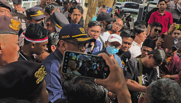 Pasca Sebut Seluruh Nusantara Bayar Upeti, Kepala Bea Cukai Madura Bungkam