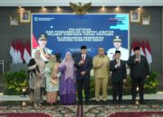 Lantik Pejabat Eselon II, Gubernur Mahyeldi Tekankan Integritas dan Profesionalisme