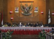 Wakil Bupati Asahan Hadiri Rapat Paripurna Pembahasan Perubahan APBD 2025