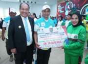 Bupati Asahan Serahkan Penghargaan kepada Insan Olahraga Berprestasi PON Aceh-Sumut 2024