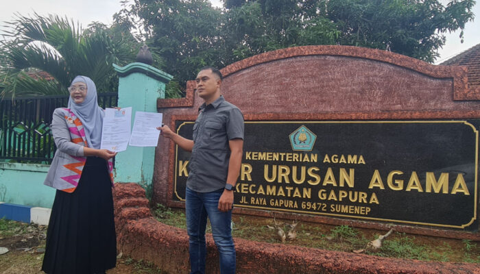 Ruziqoh Dunia Surait,S.H Kecewa, KUA Gapura Terkesan Persulit Kliennya Minta Duplikat Surat Nikah