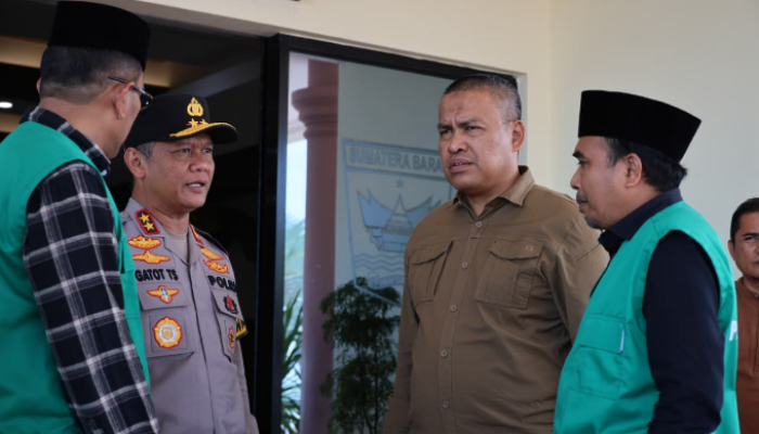 Tragedi Bencana Sumbar: 24 Jenazah Tak Teridentifikasi Dimakamkan Massal di Bungus