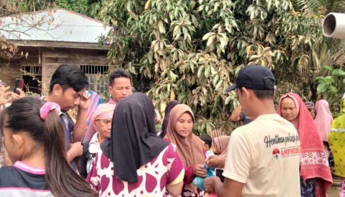 Terobos Lumpur dan Medan Ekstrem, AMPHIBI Salurkan Bantuan untuk Korban Banjir Aceh Tamiang