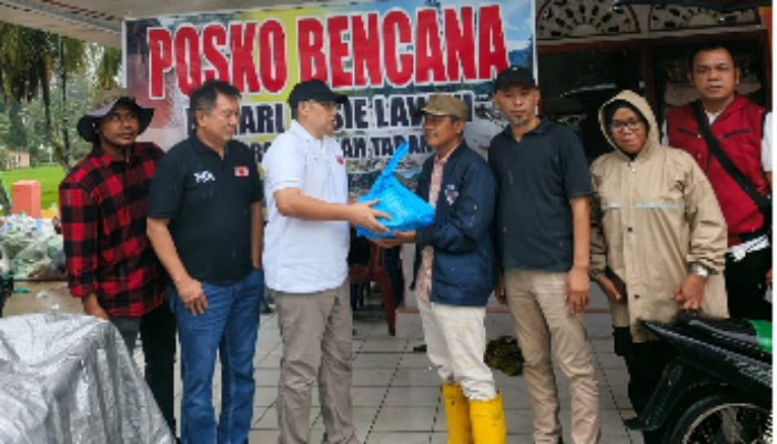 Ketum PKN Anas Urbaningrum Tinjau Lokasi Bencana di Sumbar dan Salurkan Bantuan