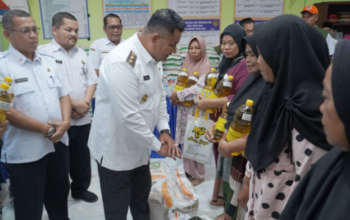 Pemkab Asahan Bersama Bulog Salurkan Bantuan Pangan CPP Periode Oktober – November 2025