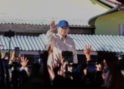 Presiden Prabowo Salurkan Bantuan Sembako untuk Seluruh Warga Terdampak di Bumi Kasang Permai