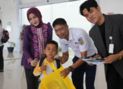 edukasi kereta api anak di stasiun padang