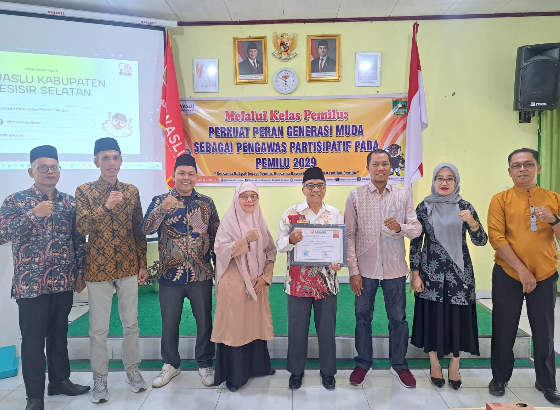 Bawaslu Pessel mendorong Gen Z menjadi Pengawas Partisipatif Muda di SMAN 2 Painan