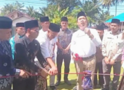 Baitul Mukminin Pesisir Selatan berdesain kapal di Kecamatan Sutera
