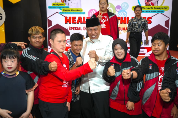 Atlet Disabilitas SOIna didukung Gubernur Sumbar Mahyeldi saat Healthy Athletes 2026