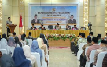 Gubernur Mahyeldi membuka Diklat PPIH Embarkasi Sumbar 2026