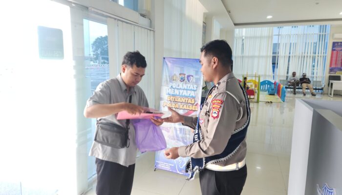 Program Polantas Menyapa Ditlantas Polda Kalsel Permudah Masyarakat Urus Administrasi Kendaraan