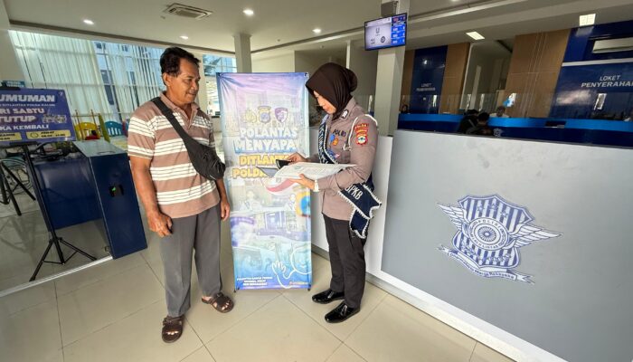 Polantas Menyapa, Duta Pelayanan BPKB Ditlantas Polda Kalsel Bantu Masyarakat Saat Urus Administrasi Kendaraan Hingga Tuntas
