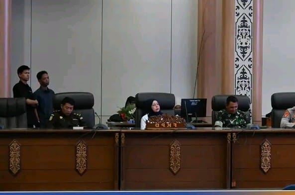 Suasana Rapat Paripurna I DPRD Barito Utara membahas lima raperda di Muara Teweh.