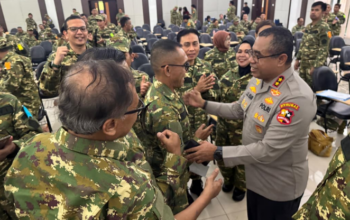 Kadiv Humas Polri Irjen Pol Johnny Edison Isir berdialog dengan pimpinan media pada Retret PWI di Bogor