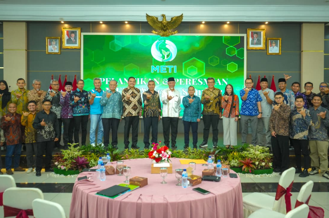 Gubernur Sumbar Mahyeldi mendorong pengembangan energi terbarukan Sumbar bersama METI
