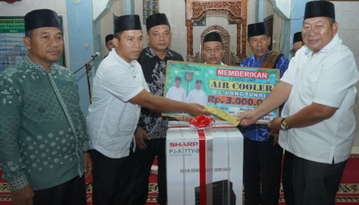 Safari Ramadan Pemkab Asahan Hari Kedua, Bupati dan Sekda Kunjungi Lokasi Berbeda