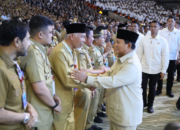 Bencana hidrometeorologi Sumbar, Mahyeldi bersalaman dengan Presiden Prabowo