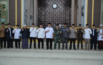 Bupati Asahan bersama Wakil Bupati dan Forkopimda mengikuti dzikir bersama di Masjid Agung H Achmad Bakrie Kisaran dalam rangka Hari Jadi ke-80 Kabupaten Asahan.
