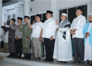 Bupati Asahan melepas pawai takbiran mobil hias di Kisaran