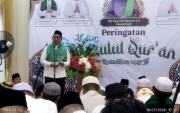 Bupati Barito Utara H Shalahuddin buka puasa bersama warga di rumah jabatan Muara Teweh
