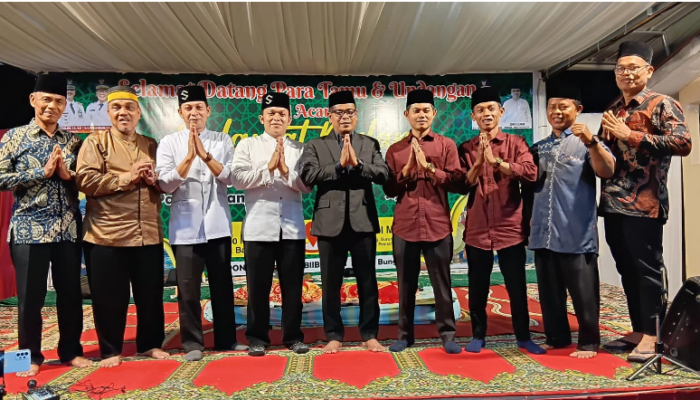 Selawat Dulang Meriahkan Idul Fitri di Bayang Pesisir Selatan