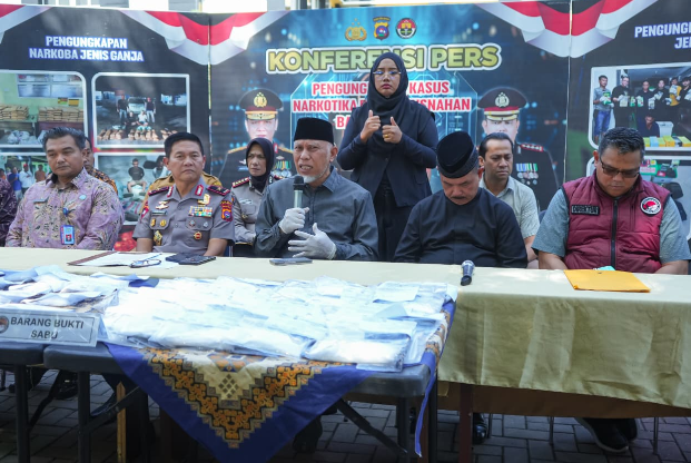 Mahyeldi tegaskan ASN terlibat narkoba akan dipecat saat pemusnahan sabu di Padang