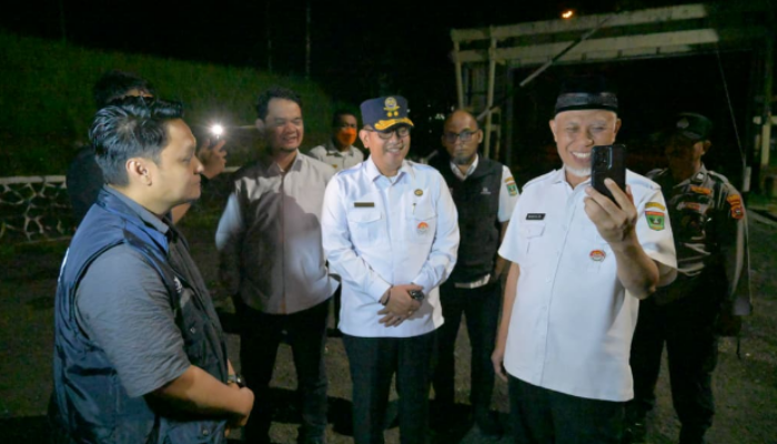 Gubernur Mahyeldi Tinjau BTS Telkomsel di Sitinjau Lauik, Perkuat Konektivitas dan Keselamatan