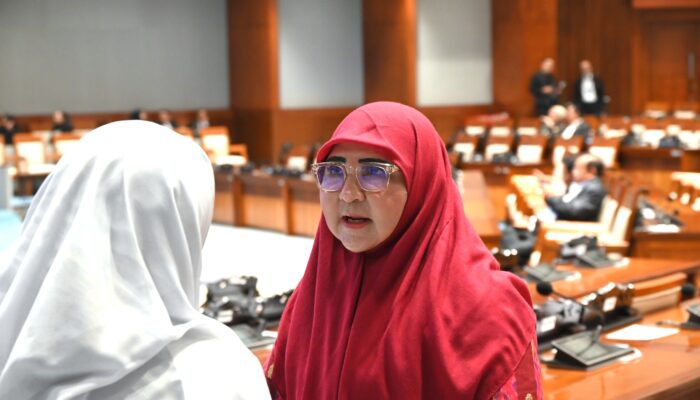 Nevi Zuairina: Wacana WFH untuk Hemat BBM Perlu Diimbangi Strategi Ketahanan Energi Nasional