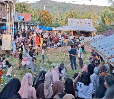 peserta lomba tarik tambang PHBI di Lagan Gadang Mudik Pesisir Selatan