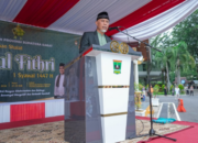 Mahyeldi Sholat Idul Fitri Sumbar di Padang bersama jamaah